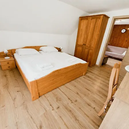 Star - Ivanka Apartamento