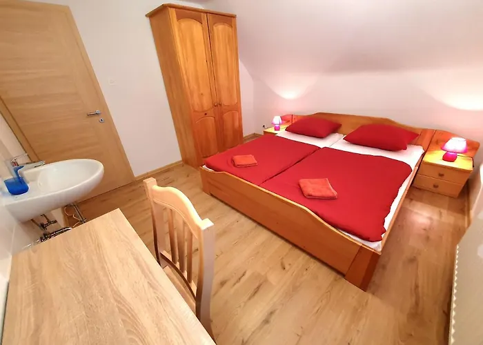 Apartmaji Zupanc Ivanka *