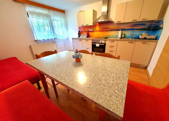 Apartmaji Zupanc Ivanka *